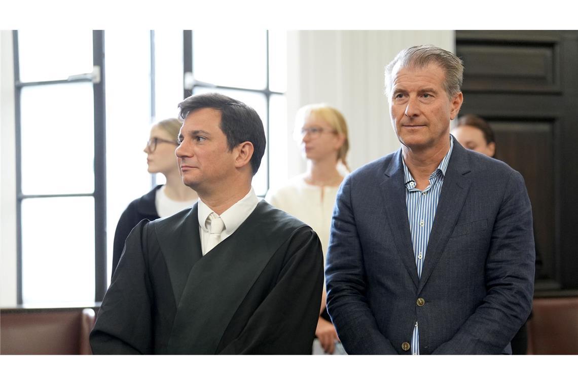 Blocks-Ex-Mann Stephan Hensel und sein Anwalt.