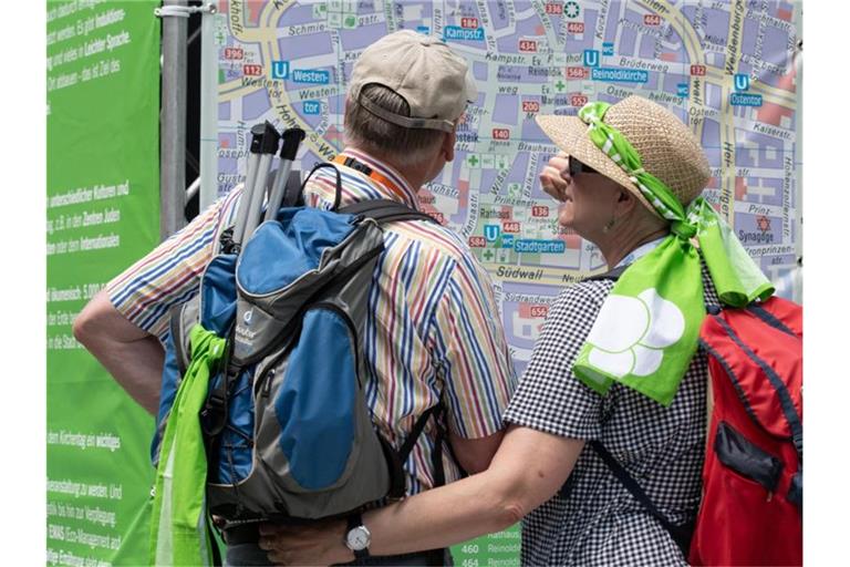 Bloß nicht den Überblick verlieren: An 223 Orten in der Stadt werden bis Sonntag fast 2400 Veranstaltungen angeboten. Foto: Bernd Thissen