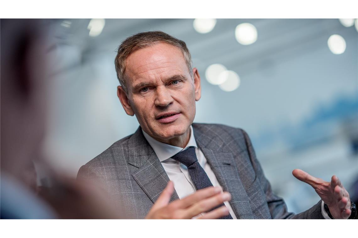 VW-Chef Blume: Kommen beim Sparen gut voran Blume: "Um eine erfolgreiche Zukunft dieses Unternehmens zu sichern, ist die Kostenarbeit entscheidend."