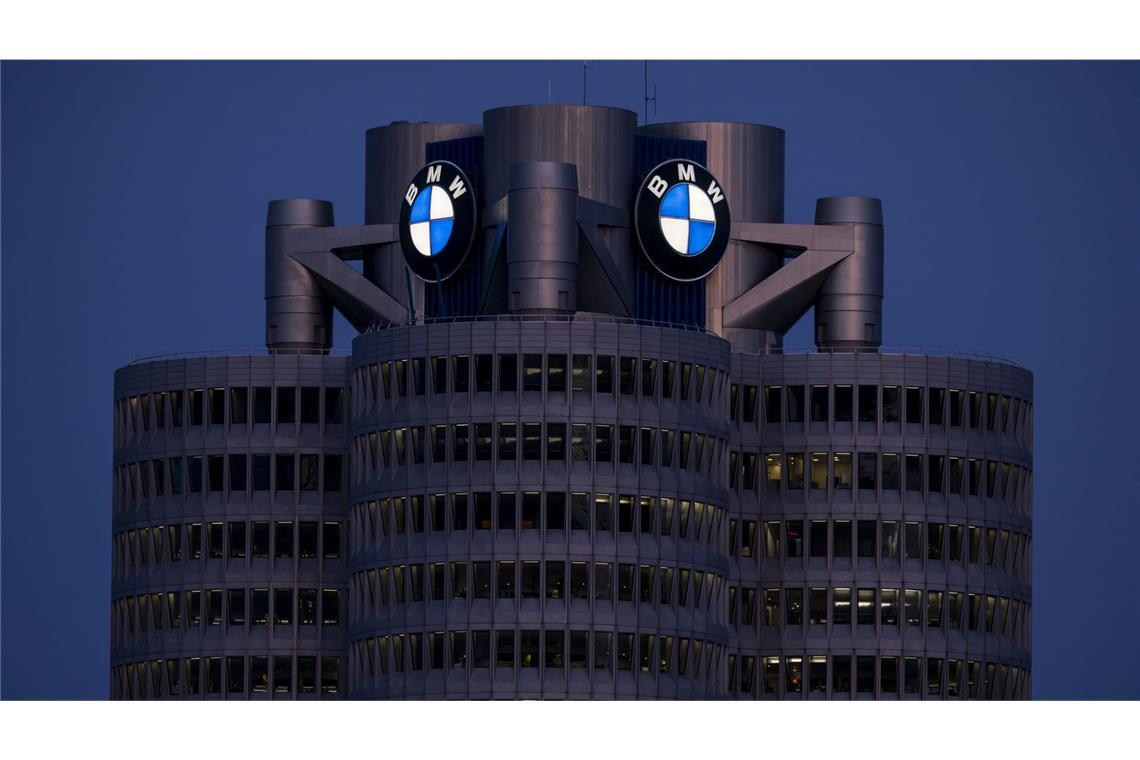 BMW ruft weltweit Hunderttausende Fahrzeuge zurück.