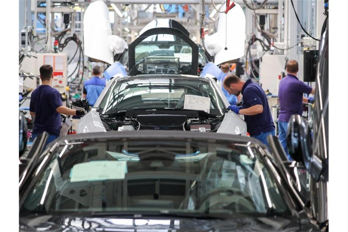 BMW-Werk Leipzig: Der Abwärtstrend im Autogeschäft hat tiefe Löcher in die Bilanzen vieler Hersteller gerissen. Foto: Jan Woitas