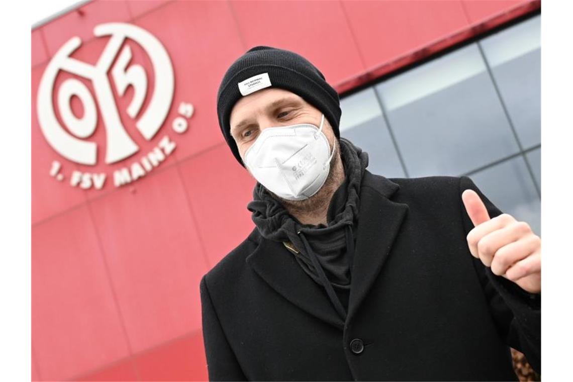 Bo Svensson nach der offiziellen Vorstellung als neuer Cheftrainer des FSV Mainz 05. Foto: Arne Dedert/dpa