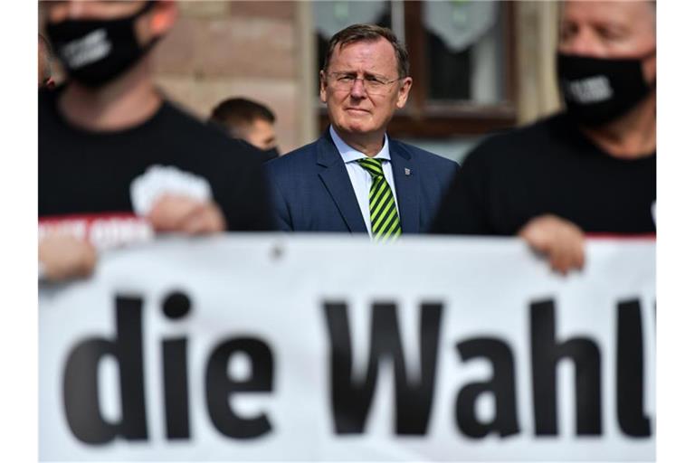 Bodo Ramelow (Die Linke), Ministerpräsident von Thüringen. Angesichts hoher Corona-Infektionszahlen wird die Neuwahl des Thüringer Landtages verschoben. Foto: Martin Schutt/dpa-Zentralbild/dpa