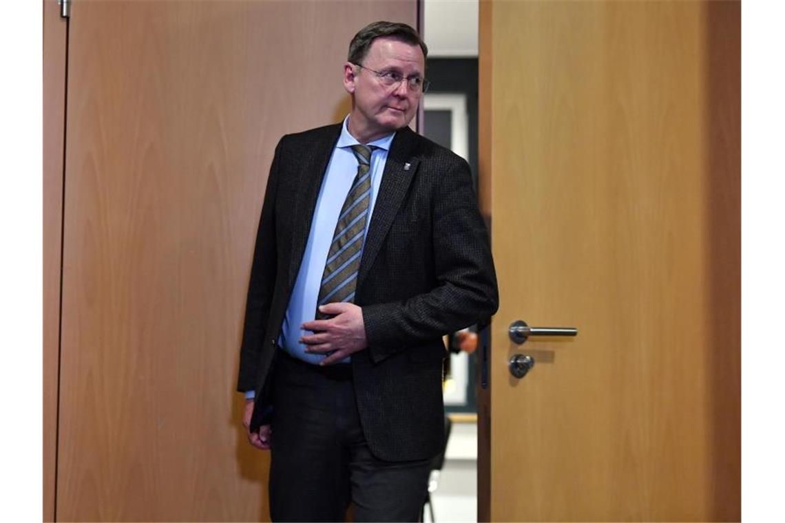 Bodo Ramelow kommt aus dem Konferenzraum nach einem erneuten Treffen von Linke, SPD und Grünen sowie der CDU im Thüringer Landtag. Foto: Martin Schutt/dpa-Zentralbild/dpa