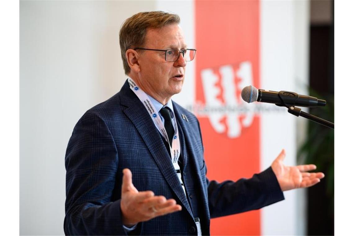 Bodo Ramelow (Linke), Ministerpräsident von Thüringen. Vor den Beratungen mit Kanzlerin Angela Merkel (CDU) haben ostdeutsche Ministerpräsidenten eine anhaltende Benachteiligung Ostdeutschlands beklagt. Foto: Swen Pförtner/dpa-Zentralbild/dpa