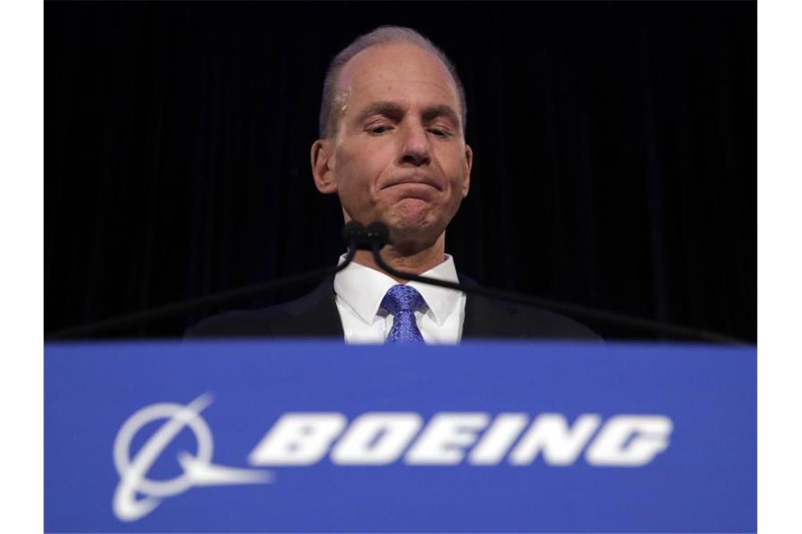 Boeing-Chef Muilenburg: Die US-Luftfahrtbehörde FAA hat wegen angeblicher Versäumnisse im Zusammenhang mit dem Krisenjet 737 Max schwere Vorwürfe gegen Boeing erhoben. Foto: Jim Young/Pool AP/dpa