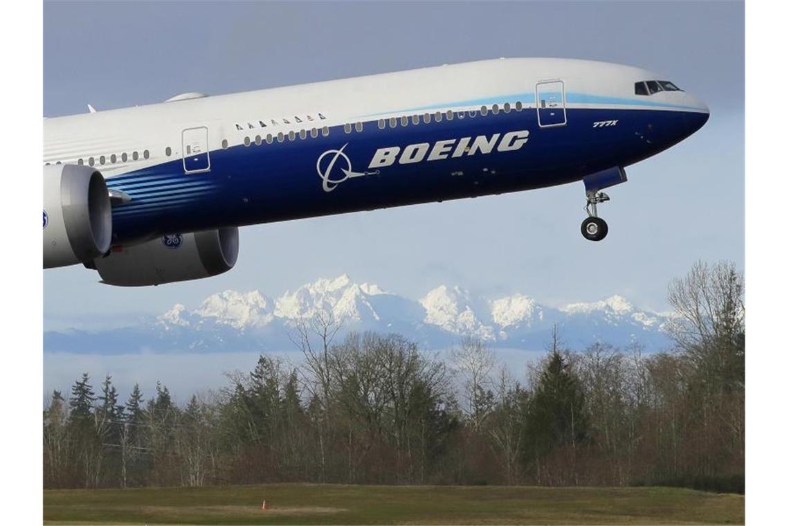 Boeing mit starkem Auftragsplus Boeing erhielt 2021 nach eigenen Angaben mehr als doppelt so viele Flugzeugbestellungen wie in den beiden Vorjahren zusammen. Foto: Ted S. Warren/AP/dpa