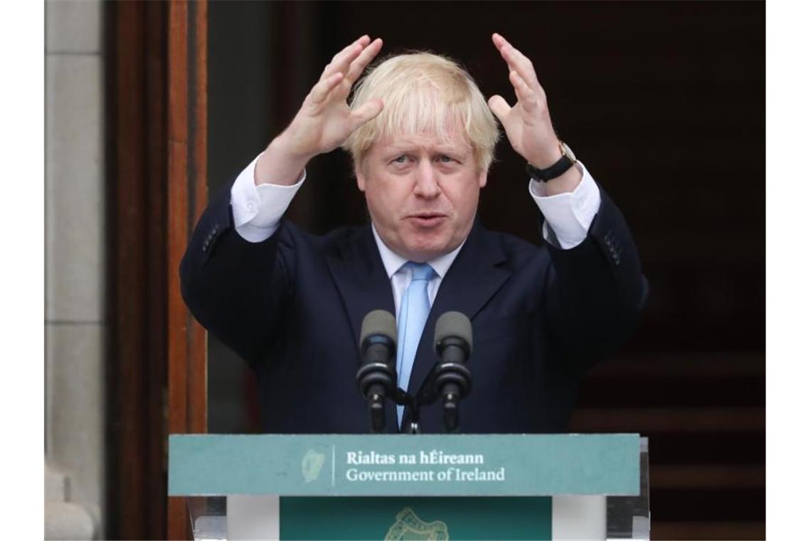 Boris Johnson gibt bei seinem Besuch in Dublin zusammen mit dem irischen Ministerpräsidenten Leo Varadkar eine Pressekonferenz. Foto: Niall Carson/PA Wire