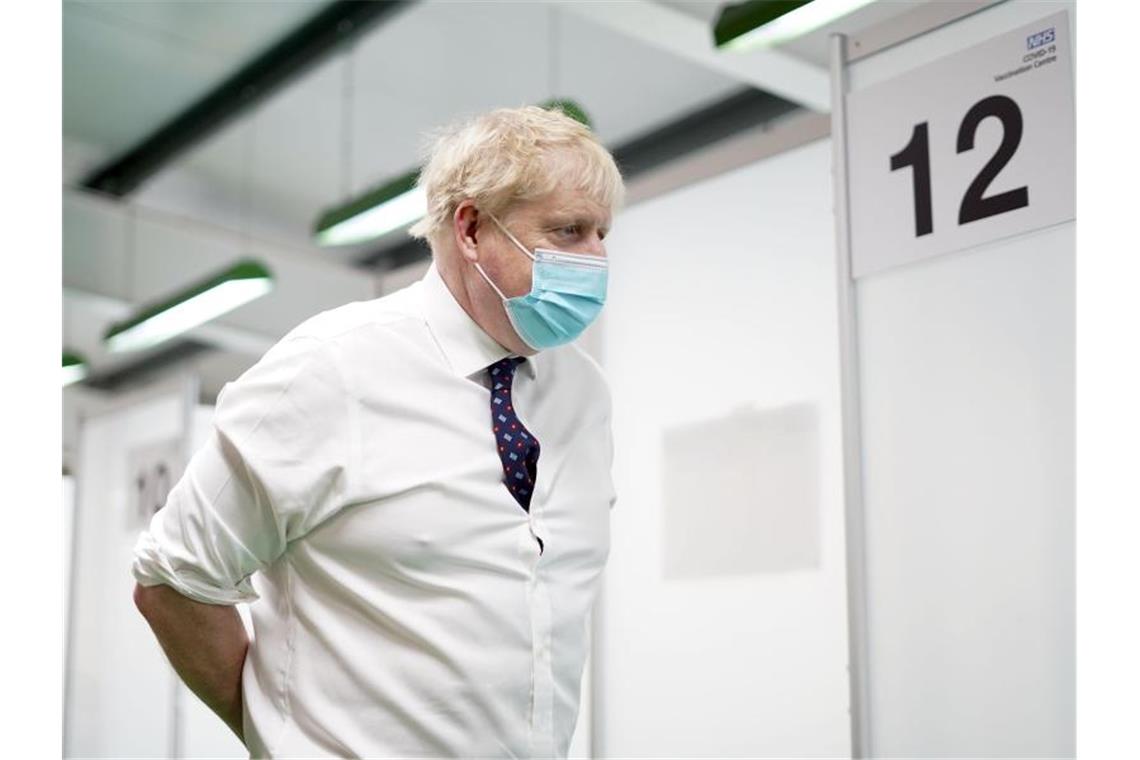 Boris Johnson, Premierminister von Großbritannien, bezeichnet die hohe Zahl an Corona-Toten in seinem Land als „furchtbaren Tribut“. Foto: Steve Parsons/PA Wire/dpa