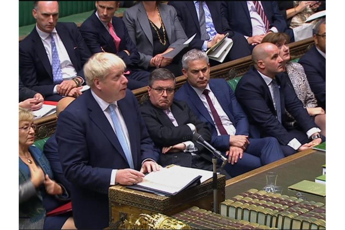 Boris Johnson stellt den Abgeordneten des britischen Unterhauses seine am Vortag veröffentlichten Pläne für einen neuen Brexit-Deal vor. Foto: House Of Commons/PA Wire/dpa