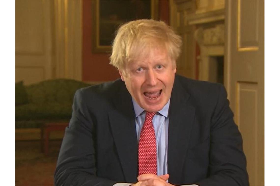 Boris Johnson wendet sich aus der Downing Street 10 mit einer Fernsehansprache an die Briten. Foto: Pa Video/PA Wire/dpa