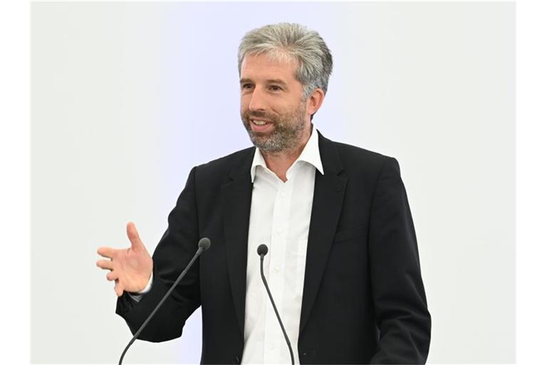 Boris Palmer (Bündnis 90 / Die Grünen), der Oberbürgermeister von Tübingen, spricht. Foto: Bernd Weißbrod/dpa