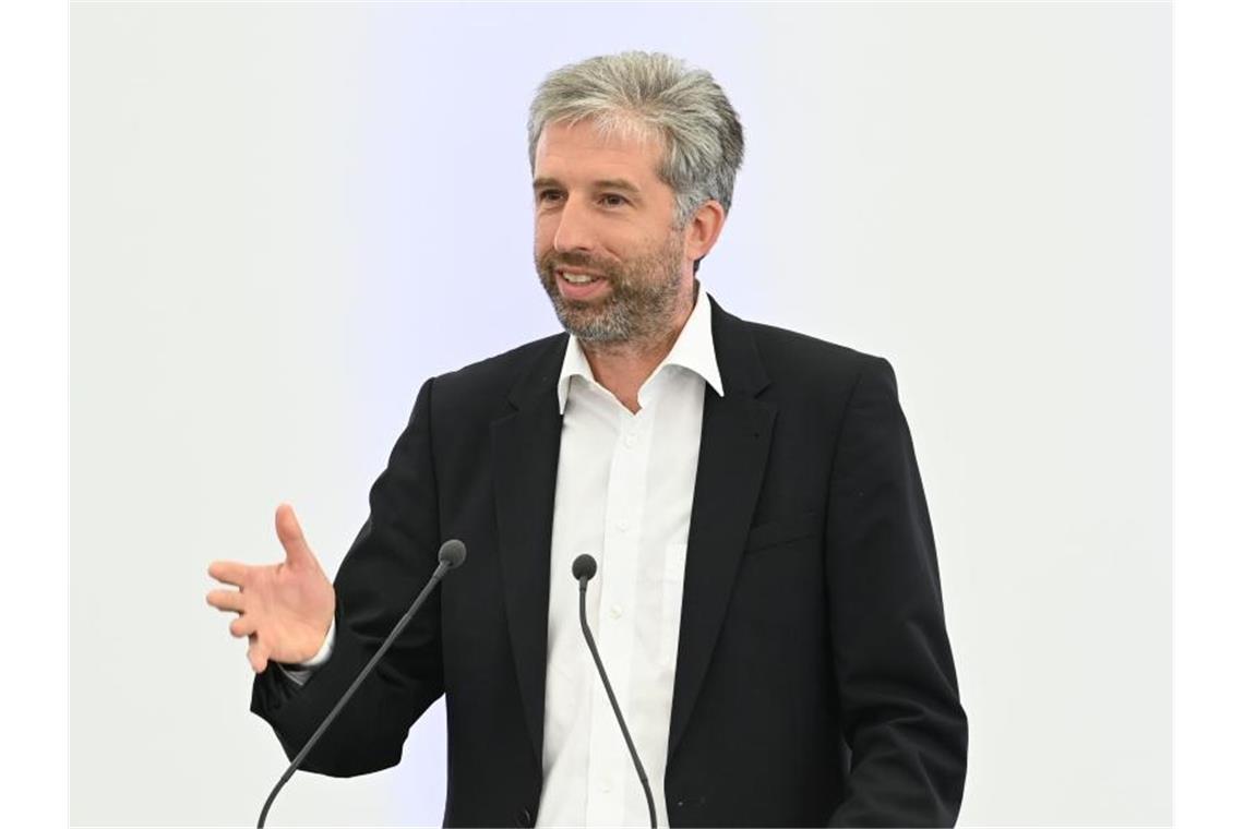 Unterstützer Palmers scheitern mit Aufruf gegen Ausschluss Boris Palmer (Bündnis 90 / Die Grünen) spricht. Foto: Bernd Weißbrod/dpa/Archivbild