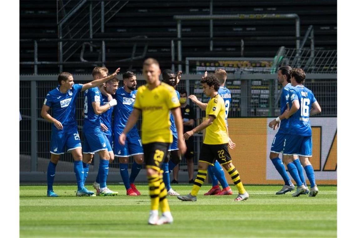 Borussia Dortmund kassierte zum Abschluss eine deutliche Heimpleite gegen Hoffenheim. Foto: Bernd Thissen/dpa