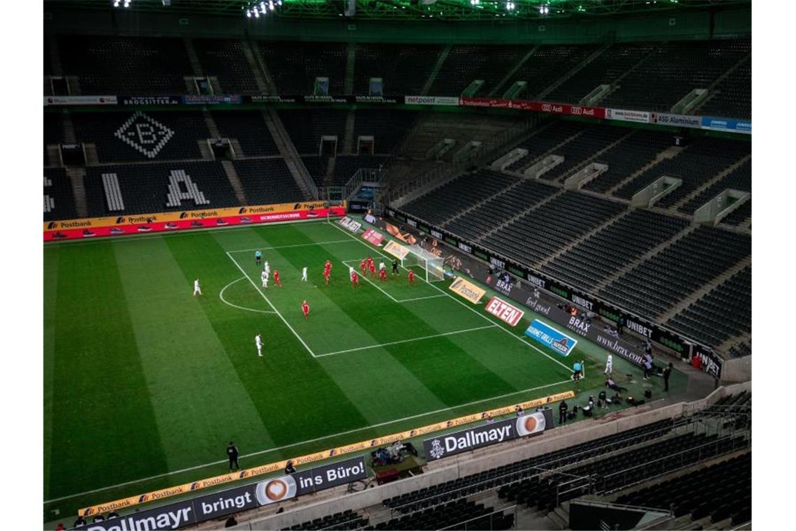 Borussia Mönchengladbach gegen den 1. FC Köln war das erste Geisterspiel in der Bundesliga-Geschichte. Foto: Fabian Strauch/dpa