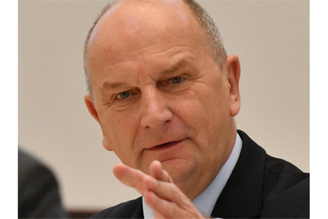 Brandenburg Ministerpräsident Dietmar Woidke: „Es gibt gute Fortschritte, aber vor allen Beteiligten liegt noch sehr viel Arbeit.“. Foto: Bernd Settnik/dpa-Zentralbild/dpa