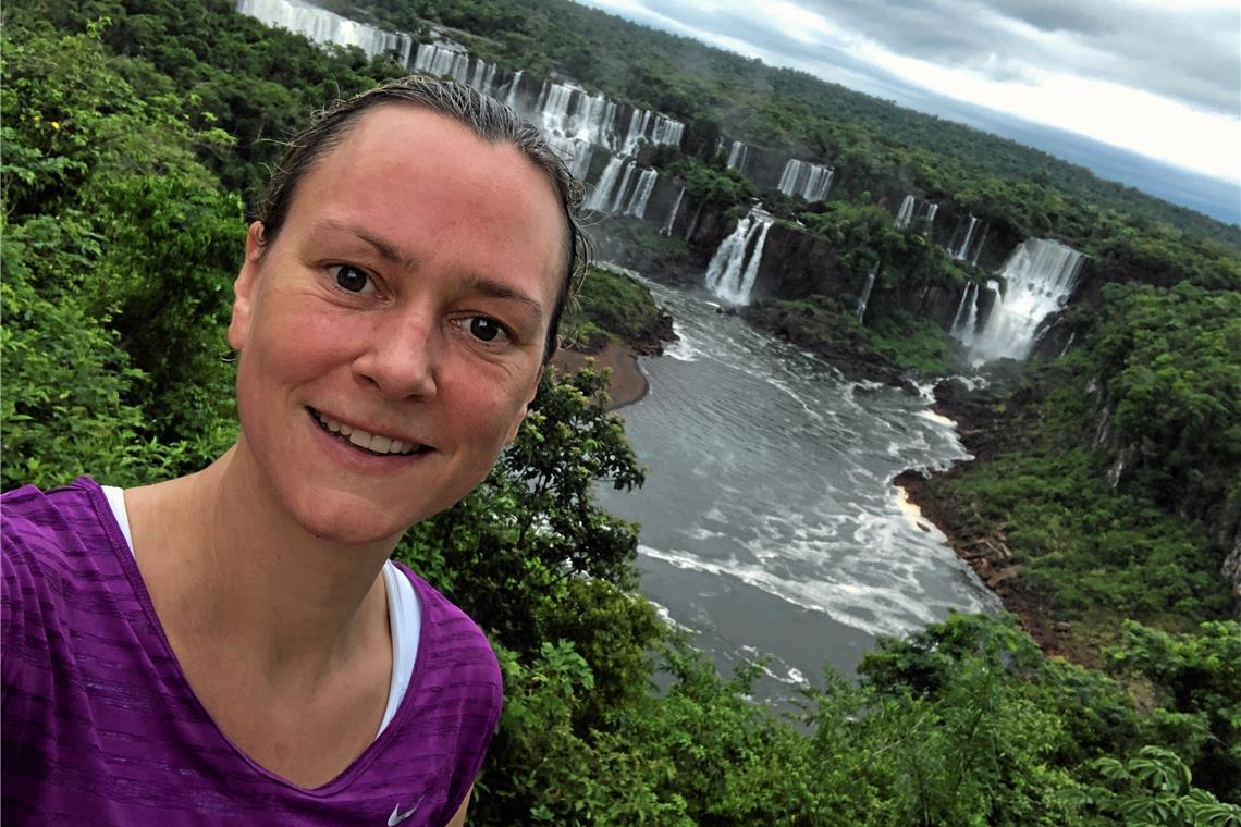 Brasilien statt Backnang: Stefanie Fink meisterte den virtuellen Silvesterlauf fern der alten Heimat und genoss dabei sagenhafte Ausblicke. Fotos: privat