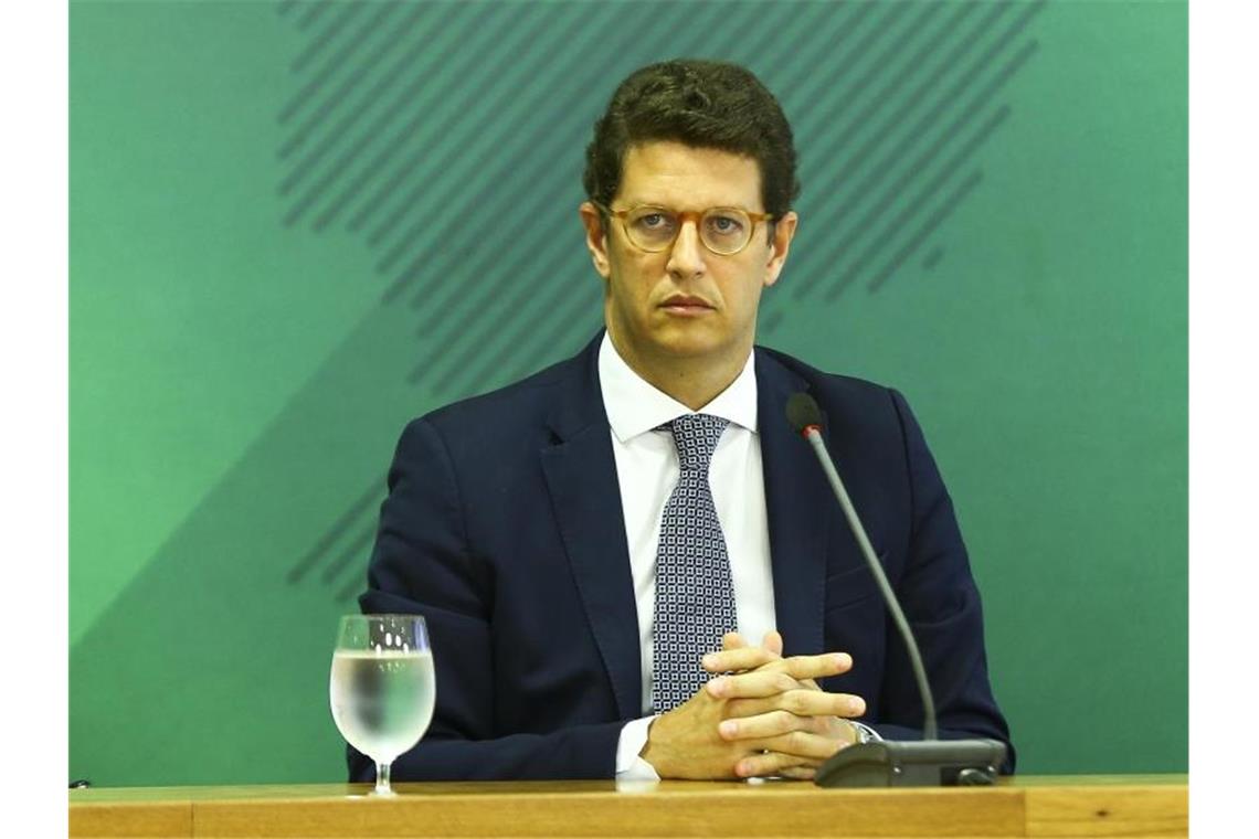 Brasiliens umstrittener Umweltminister Salles räumt Posten Brasiliens umstrittener Umweltminister Ricardo Salles räumt seinen Posten. Foto: Marcelo Camargo/Agência Brasil/Agencia Brazil/dpa