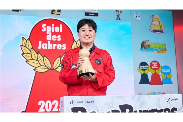 Brettspielautor Hisashi Hayashi gewann mit "Bomb Busters" die Auszeichnung "Spiel des Jahres" 2025.
