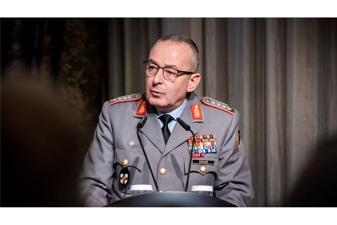 Breuer ist seit März 2023 Generalinspekteur der Bundeswehr und damit der ranghöchste Soldat Deutschlands.