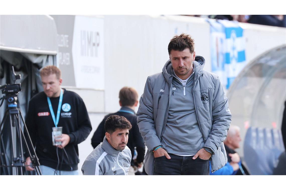 Mit zwei Mann mehr, aber ohne Glanz zum Pflichtsieg BSC-Coach Stefan Reisiger haderte auch mit dem Schiedsrichter.