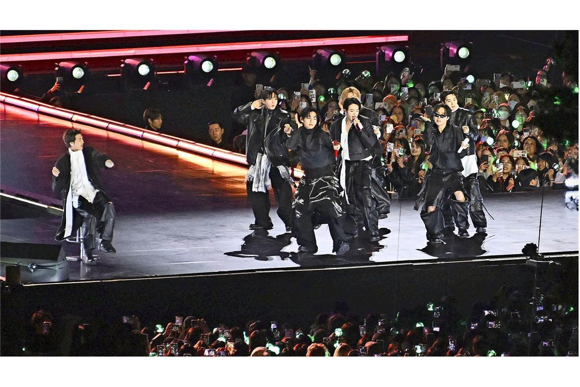 BTS  endlich wieder auf der Bühne: Das Comeback-Konzert im  Gwanghwamun Square in Seoul am 21. März.