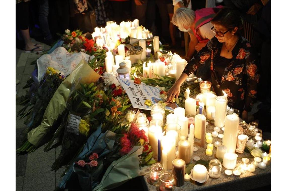 Hunderte bei Mahnwache für getötete Frau in London