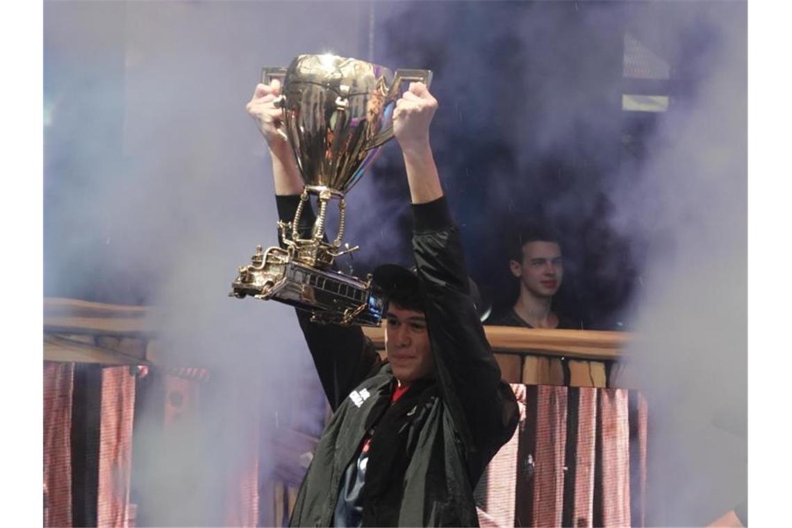 Amerikaner Bugha ist erster Einzel-Weltmeister in Fortnite Bugha ist der erste Fortnite-Weltmeister in der Solo-Disziplin. Foto: Benedikt Wenck