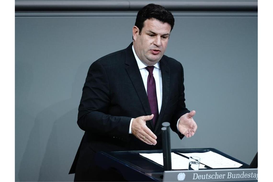 Bundesarbeitsminister Hubertus Heil (SPD) will ein gesetzlich verankertes Recht auf Homeoffice. Foto: Kay Nietfeld/dpa