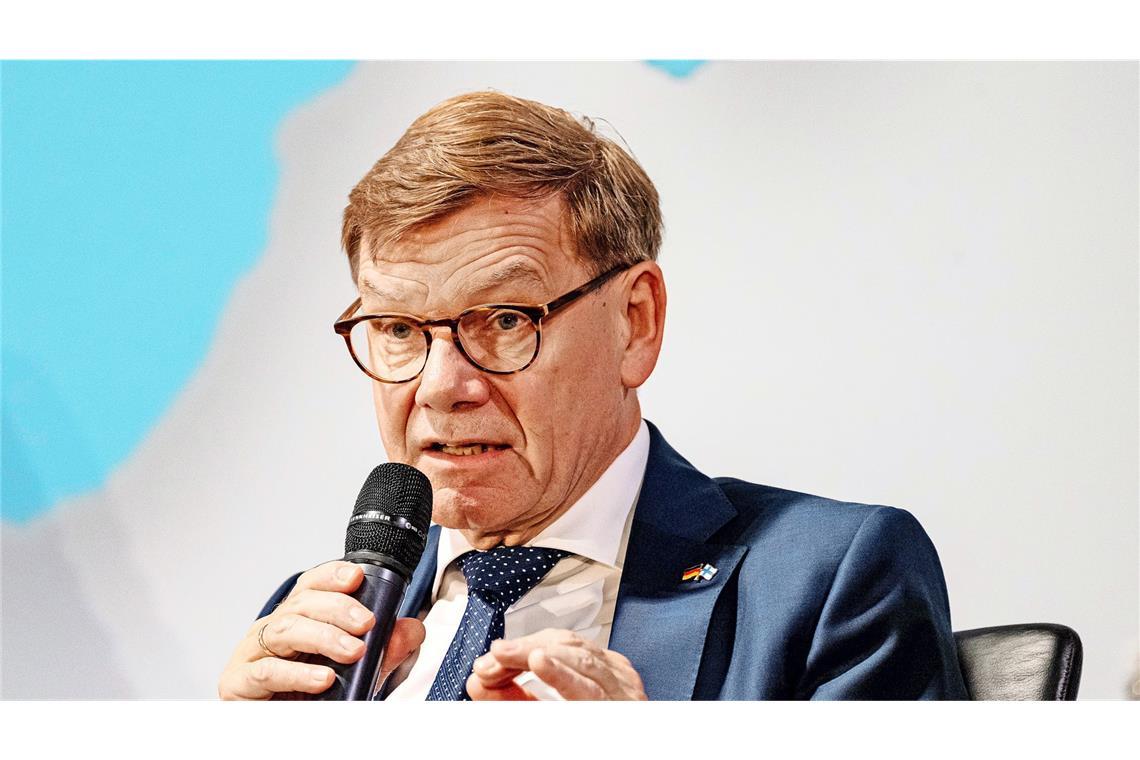 Wadephul verurteilt Vorfall scharf – was tun bei ähnlichem Fall in Deutschland? Bundesaußenminister Johann Wadephul hat den Vorfall mit russischen Drohnen über Polen scharf verurteilt.