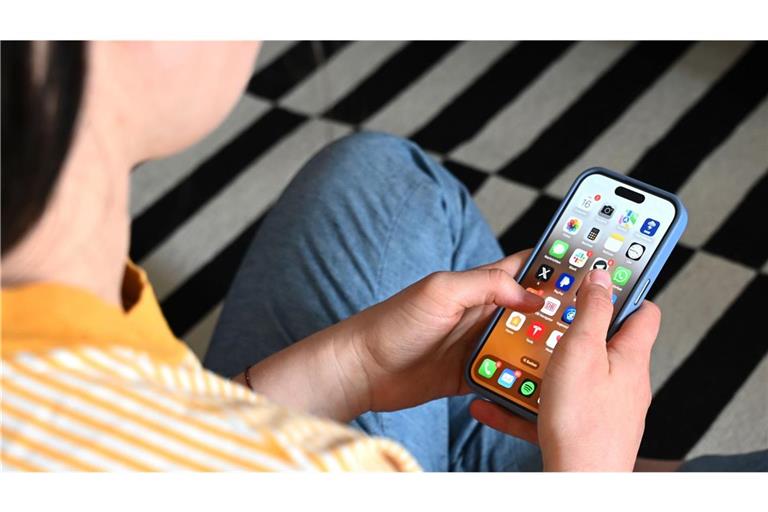 Bundesdatenschutzbeauftragten Louisa Specht-Riemenschneider möchte, dass „DeepSeek“ aus den App-Stores fliegt (Symbolbild).