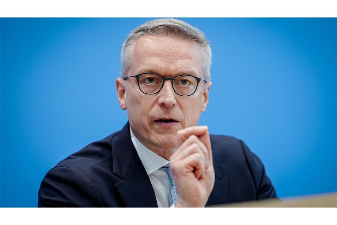 Bundesdigitalminister Karsten Wildberger (CDU) legt am Mittwoch im Kabinett seinen Bericht zu „Ein Jahr Staatsmodernisierung“ vor.