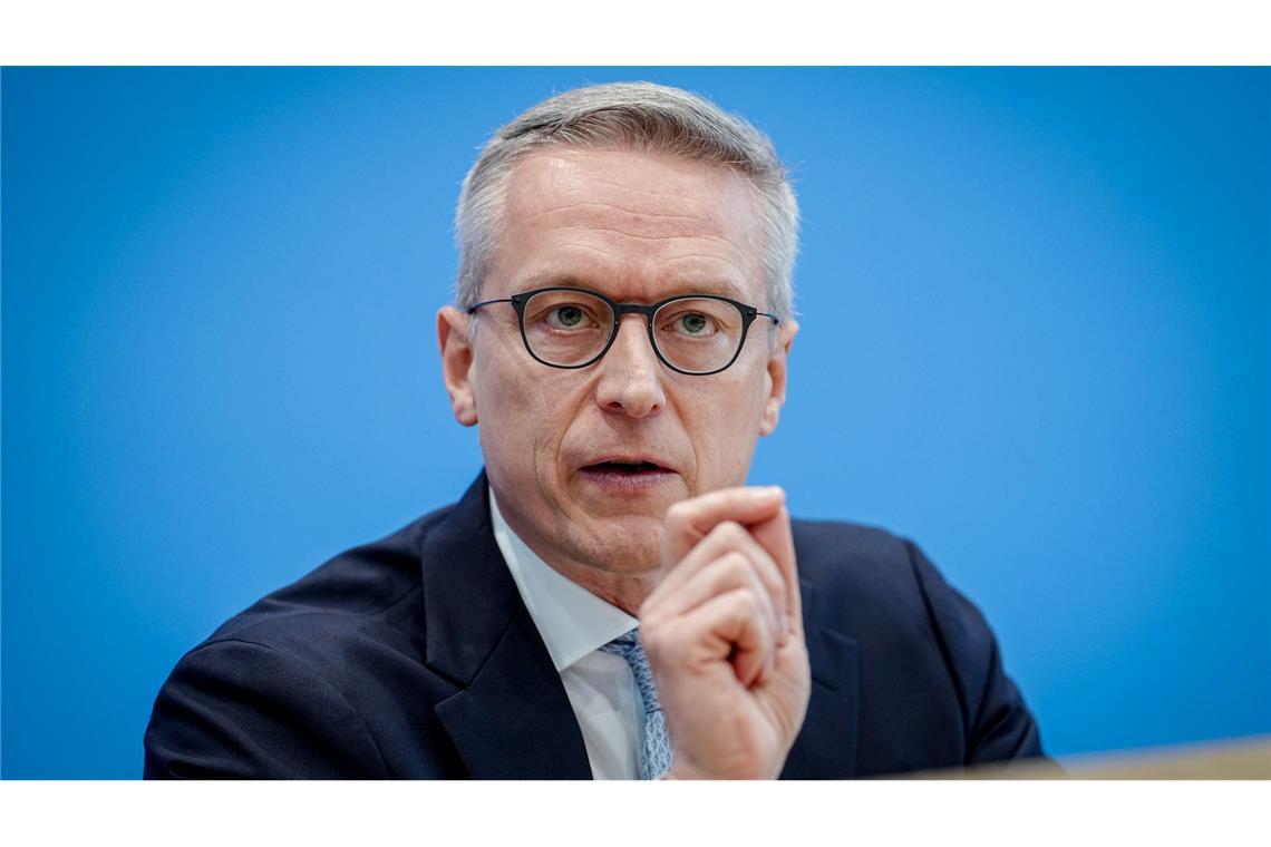 Gigabit-Internet für alle - verbindliche Ziele Bundesdigitalminister Karsten Wildberger (CDU) nennt den Glasfaserausbau im Land Chefsache.