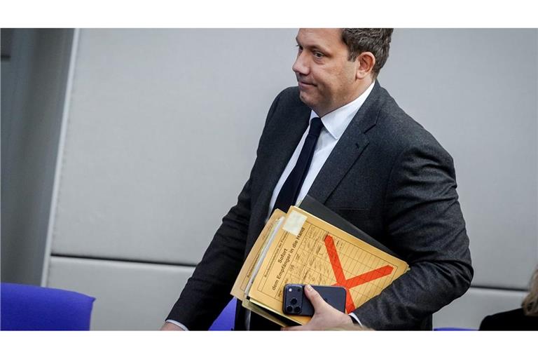 Bundesfinanzminister Lars Klingbeil startet mit mehreren europäischen Kollegen eine Initiative für eine Übergewinnsteuer. (Archivbild)