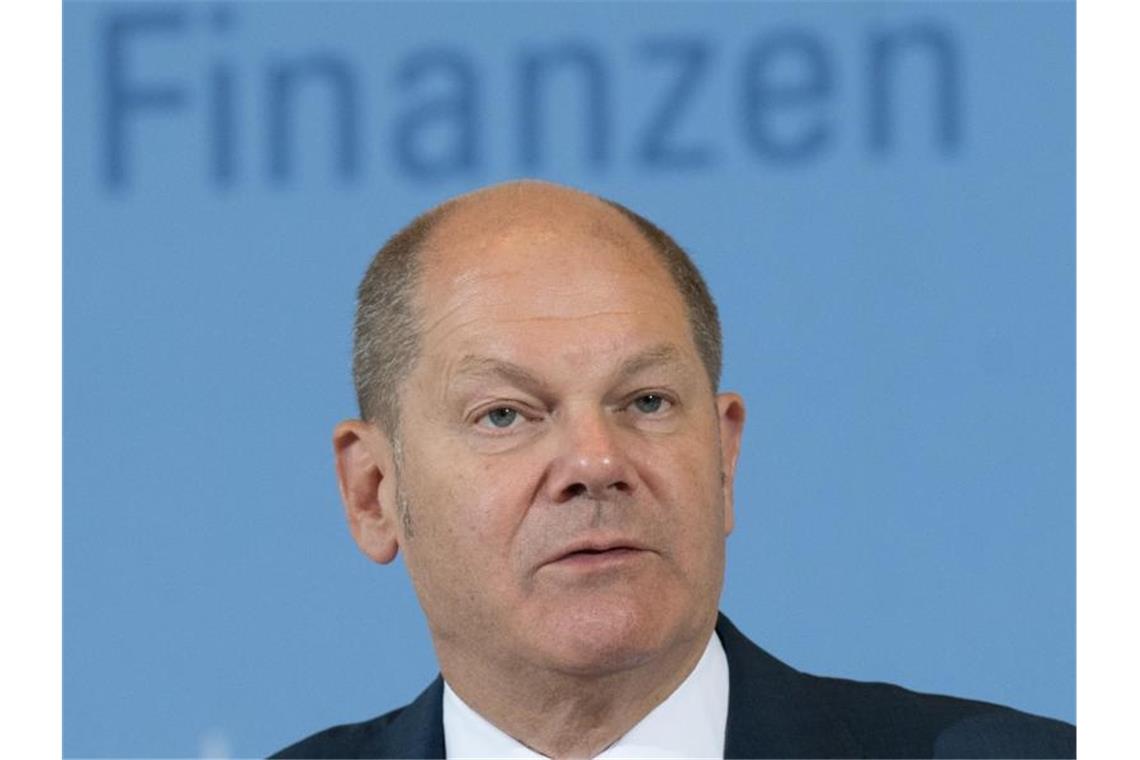 Was Scholz' Soli-Vorschläge für Bürger bedeuten Bundesfinanzminister Olaf Scholz hat den Gesetzentwurf für einen weitgehenden Abbau des Solidaritätszuschlags vorgelegt. Foto: Jörg Carstensen
