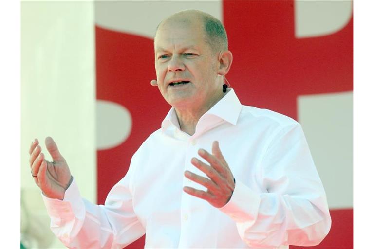 Bundesfinanzminister Olaf Scholz, Kanzlerkandidat der SPD, spricht bei einer Wahlkampfkundgebung im Bezirk Mitte. Foto: Britta Pedersen/dpa-Zentralbild/dpa