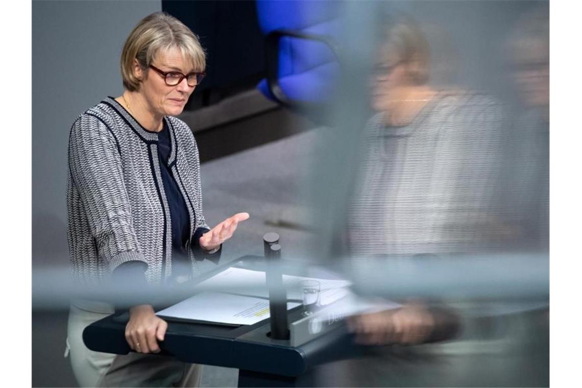Bundesforschungsministerin Anja Karliczek: „Stehe mit ganzer Kraft für eine grüne Energieversorgung ein.“. Foto: Bernd von Jutrczenka/dpa