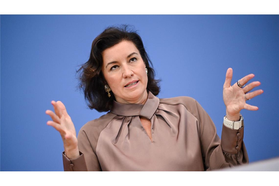 Deutschland zieht immer mehr ausländische Studierende an Bundesforschungsministerin Dorothee Bär (CSU) bei der Präsentation der Ergebnisse.