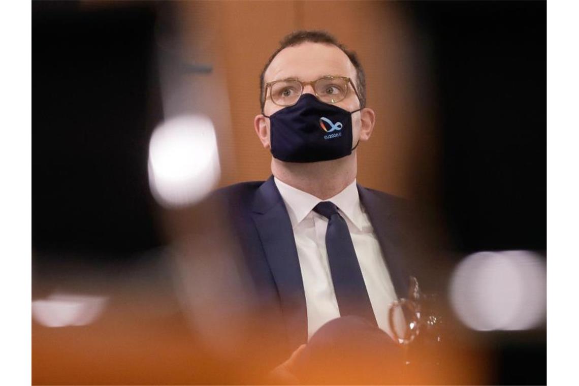 Gesundheitsminister Spahn hat Corona Bundesgesundheitsminister Jens Spahn hat sich mit dem Coronavirus angesteckt. Foto: Markus Schreiber/AP-Pool/dpa