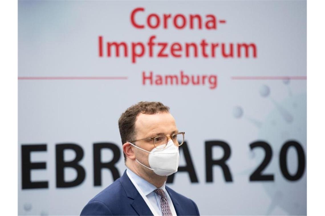 Sommerurlaub laut Spahn auch für Nicht-Geimpfte vorstellbar Bundesgesundheitsminister Jens Spahn ist zuversichtlich mit Blick auf Urlaube innerhalb der EU. Foto: Daniel Reinhardt/dpa