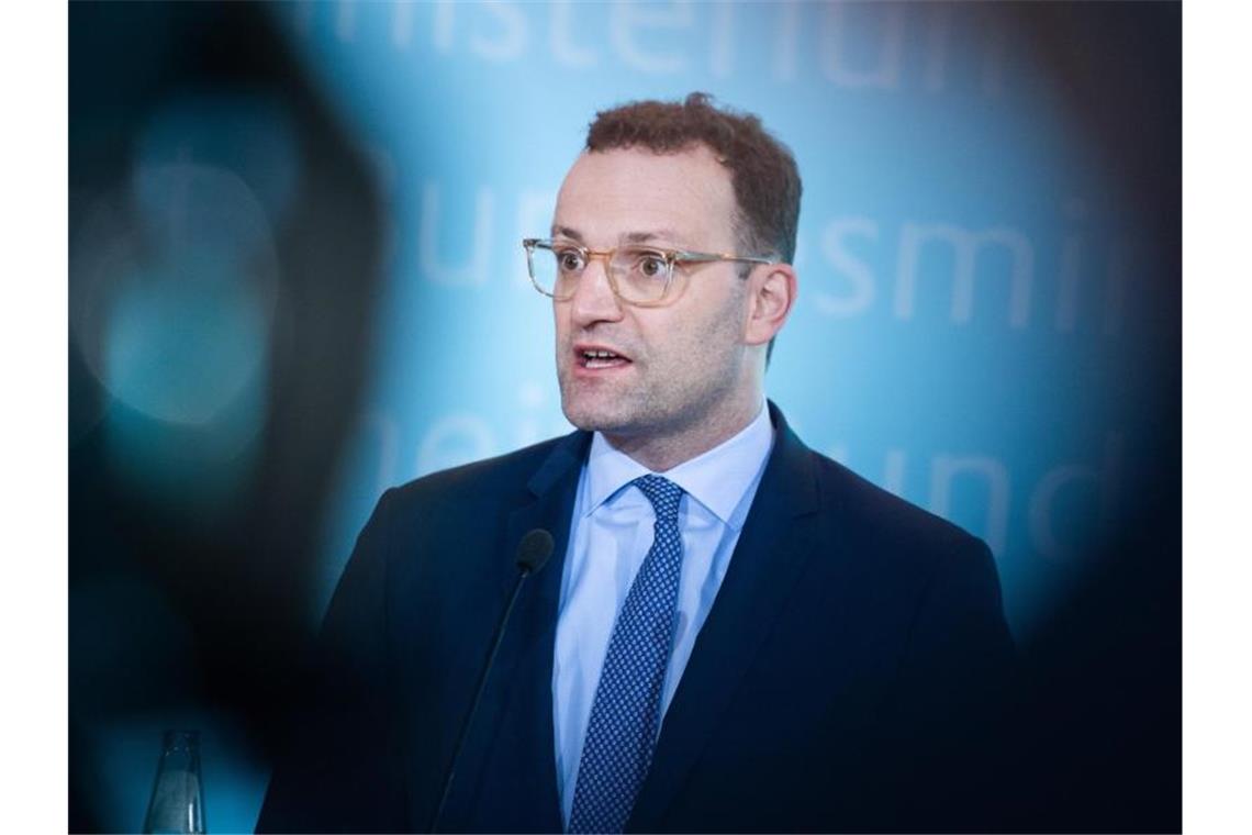 Coronavirus breitet sich in Deutschland aus Bundesgesundheitsminister Jens Spahn rechnet hierzulande mit einer Ausbreitung des Coronavirus. Foto: Christophe Gateau/dpa