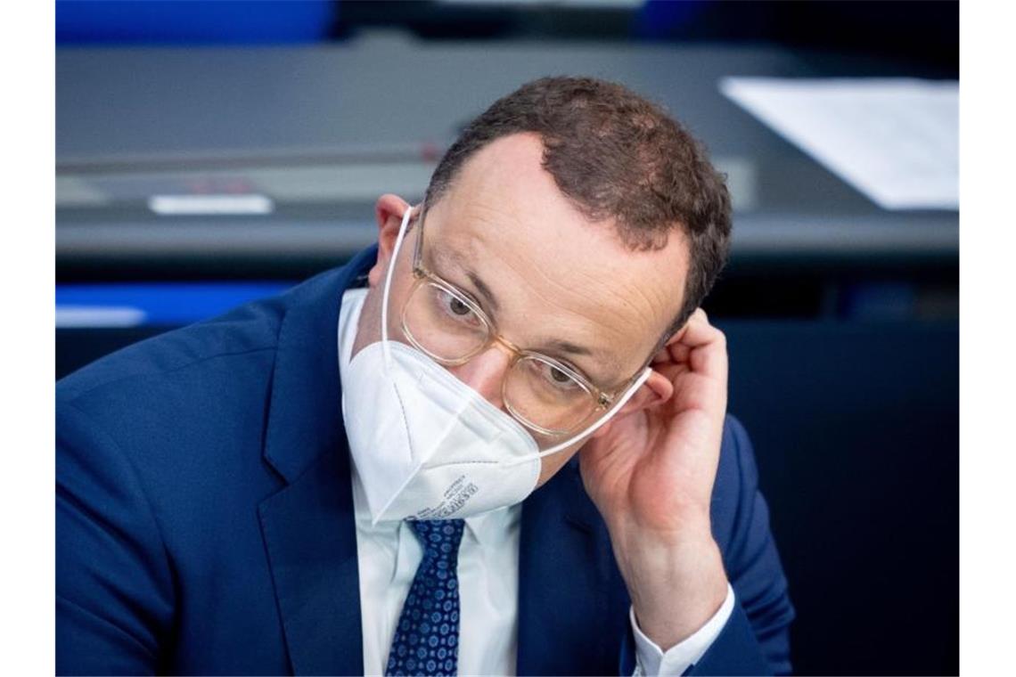 Bundesgesundheitsminister Jens Spahn während der Beratungen des Bundestags zur Verlängerung der „epidemischen Lage“. Foto: Kay Nietfeld/dpa