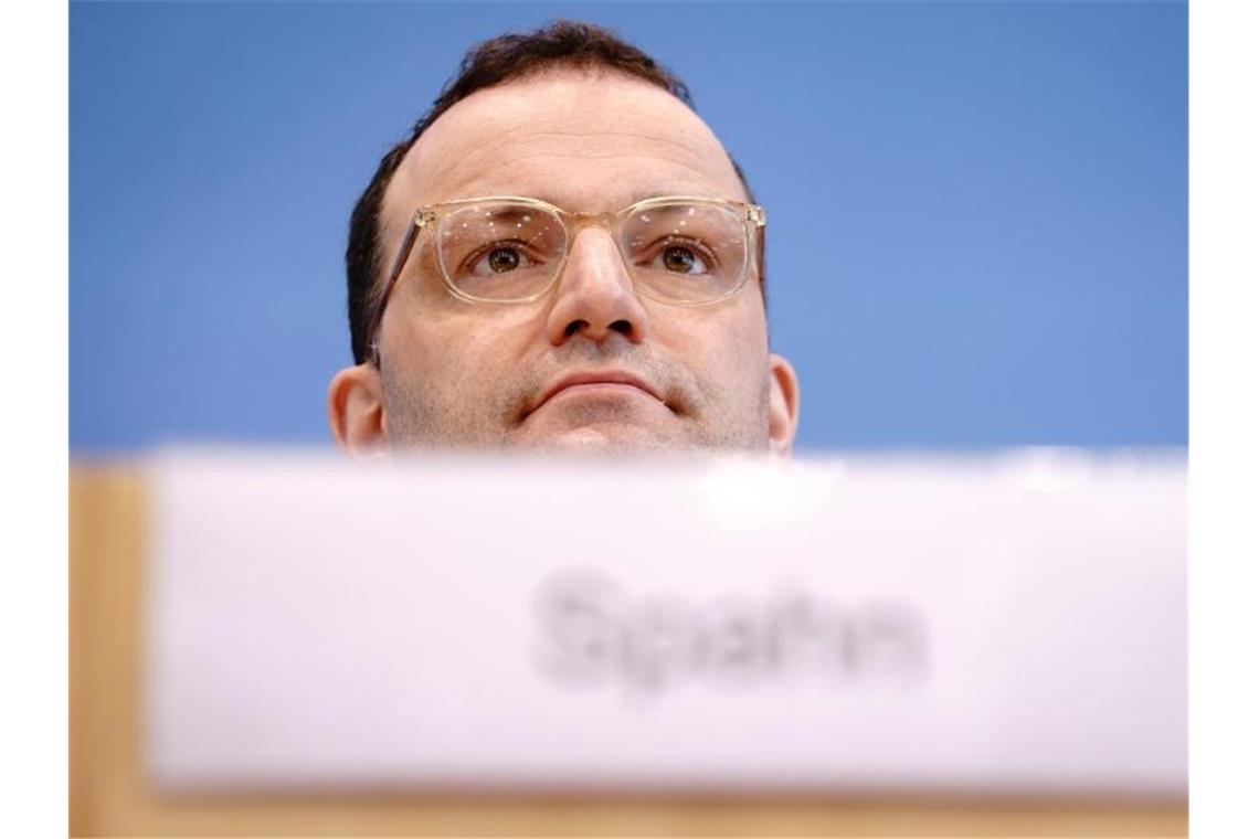 Kritik an Spahn wegen Ziel einer Inzidenz unter 20 Bundesgesundheitsminister Jens Spahn während einer Pressekonferenz in Berlin. Foto: Kay Nietfeld/dpa