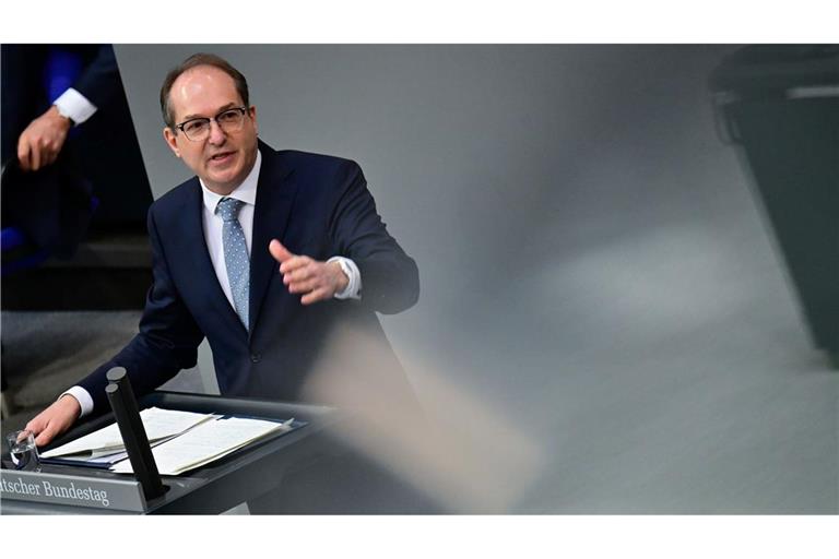 Bundesinnenminister Alexander Dobrindt (CSU) lobte die eigene Migrationspolitik als Erfolg.