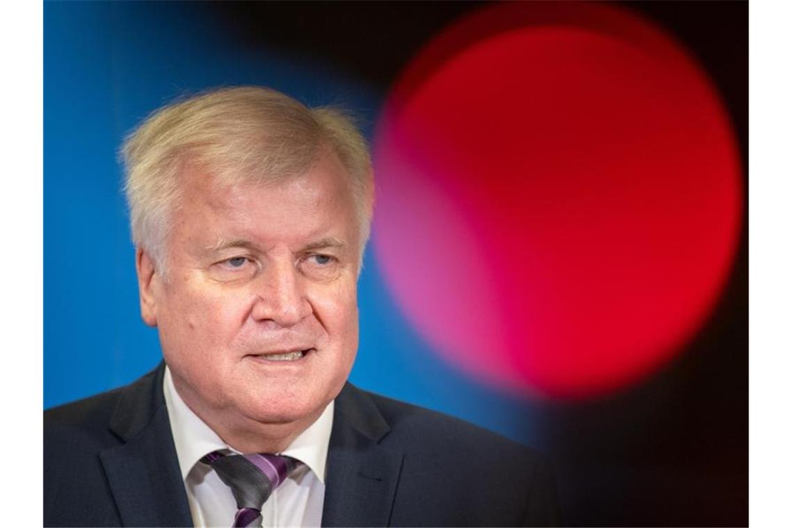 Betätigungsverbot für Hisbollah in Deutschland Bundesinnenminister Horst Seehofer hat ein Betätigungsverbot gegen die schiitische Islamisten-Vereinigung verhängt. Foto: Monika Skolimowska/dpa-Zentralbild/dpa