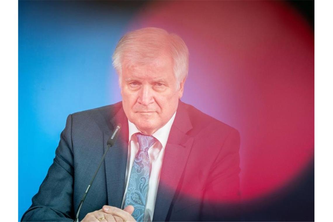 Seehofer will Kontrollen an Schweizer Grenze Bundesinnenminister Horst Seehofer: „Werde alles in die Wege leiten, um intelligente Kontrollen an der Grenze vorzunehmen.“ Foto: Kay Nietfeld