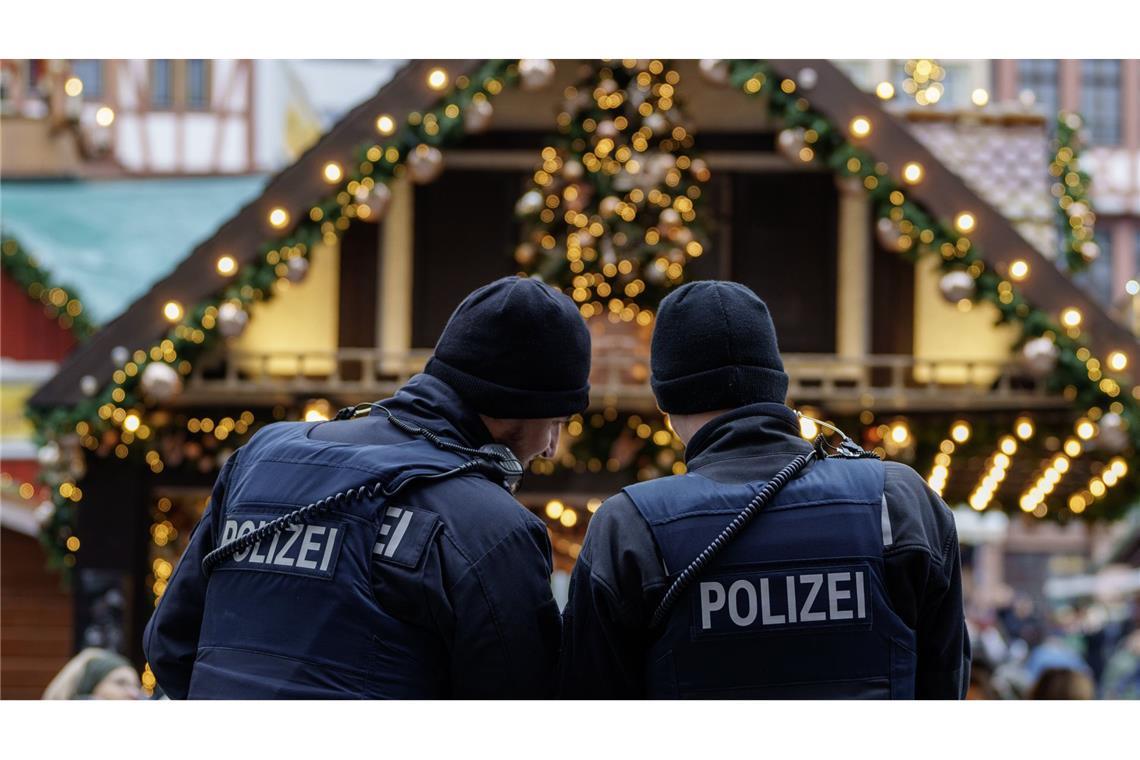 Messerverbot: Faeser will strenge Kontrollen auf Weihnachtsmärkten