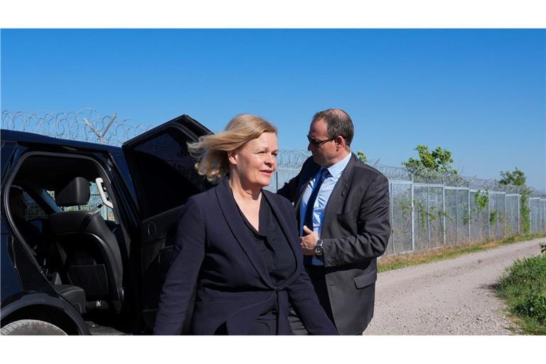 Bundesinnenministerin Nancy Faeser (SPD) besichtigt die "Grüne Grenze" zwischen der Türkei und Bulgarien.