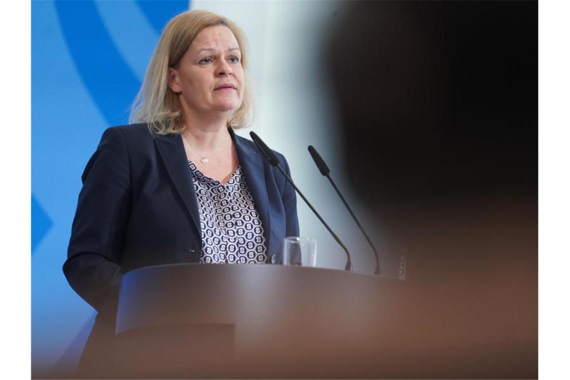 Auswärtiger Ausschuss tagt zu Ukraine-Flüchtlingen Bundesinnenministerin Nancy Faeser (SPD). Foto: Jörg Carstensen/dpa