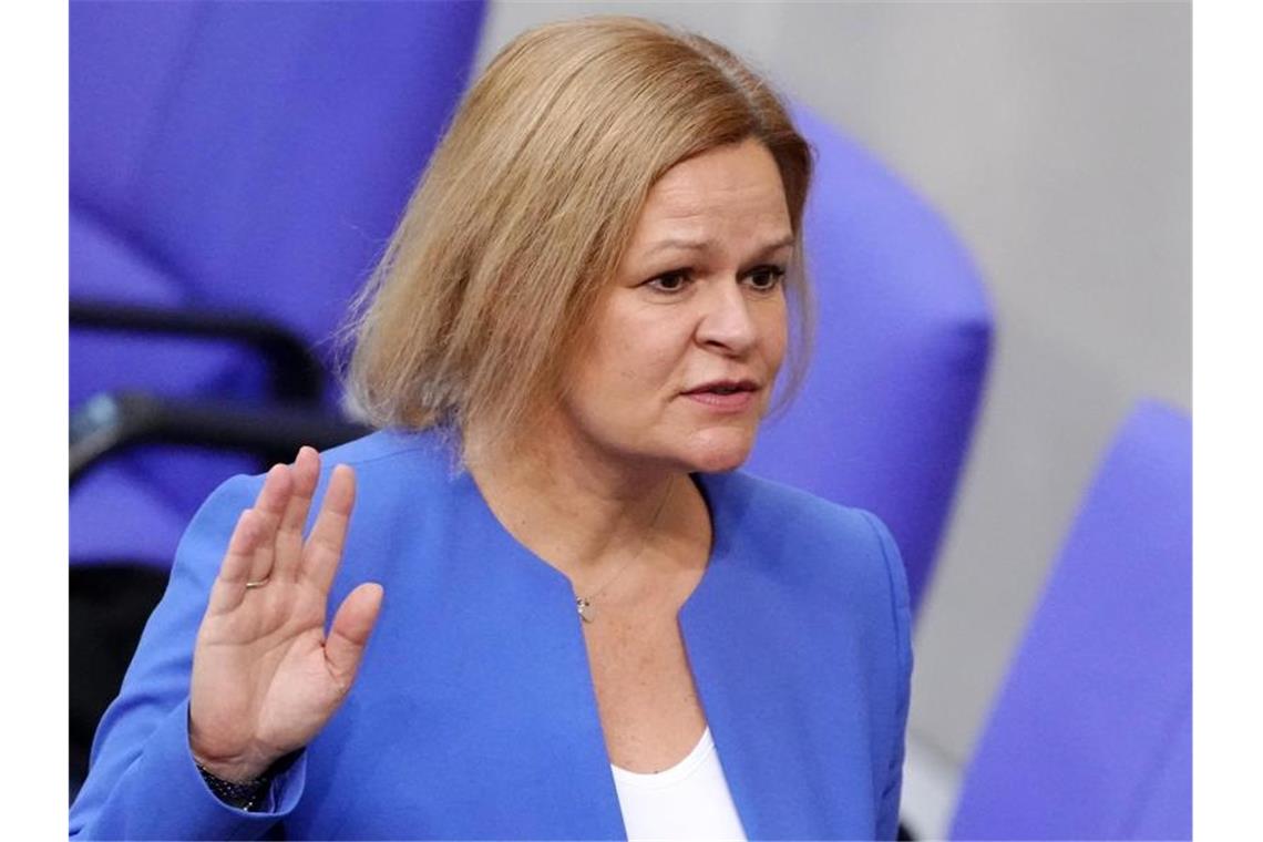 Faeser pocht auf Einhaltung des Versammlungsrechts Bundesinnenministerin Nancy Faeser (SPD) sieht keine gespaltene Gesellschaft in Deutschland. Foto: Kay Nietfeld/dpa/Archivbild